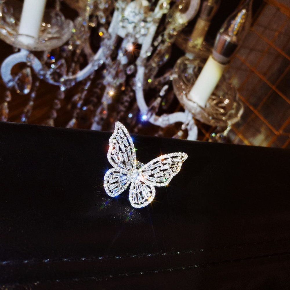 *NEW Huge 18K White Gold Diamond Butterfly Ring - Picture 9 of 9